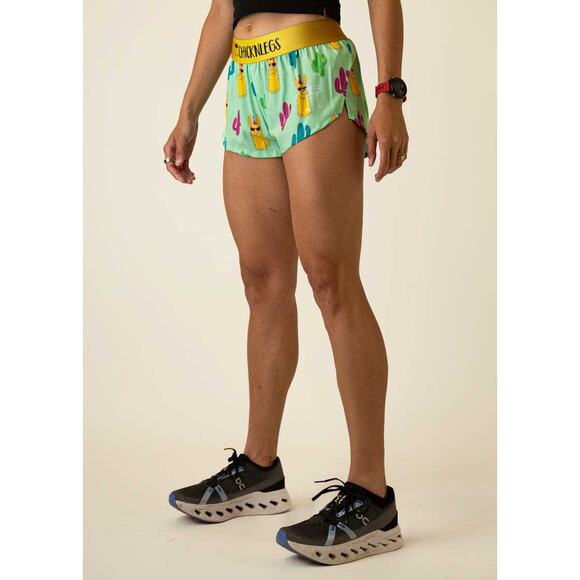 Chicknlegs Womens Green Llamas 1.5" Split Running Shorts Lined Size M - Picture 10 of 13
